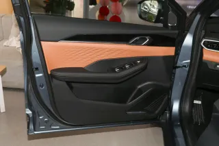 Geely Coolray 2026 — фото 21 из 27