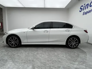 BMW 3-Series 2022 — фото 6 из 23