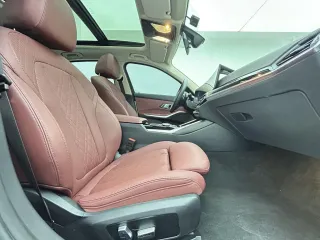 BMW 3-Series 2022 — фото 10 из 23