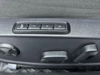 Volkswagen Golf 2022 — фото 17 из 24
