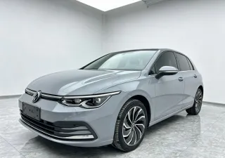 Volkswagen Golf 2023 — фото 1 из 22