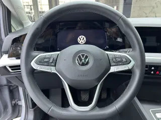 Volkswagen Golf 2023 — фото 13 из 22