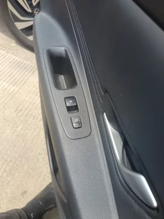 Hyundai Elantra 2023 — фото 14 из 20