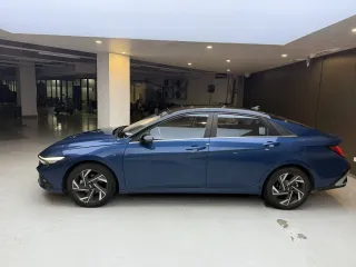 Hyundai Elantra 2023 — фото 4 из 20