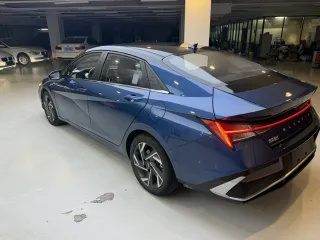 Hyundai Elantra 2023 — фото 5 из 20