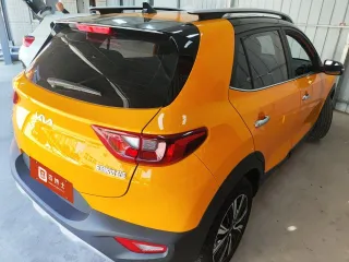 Kia Stonic 2022 — фото 2 из 5