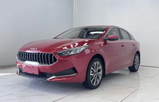 Kia K3 2021 — фото автомобиля из Китая
