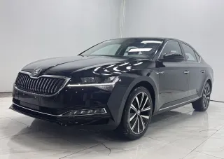 Skoda Superb 2023 — фото автомобиля из Китая