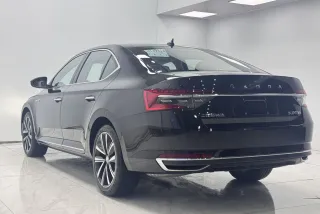 Skoda Superb 2023 — фото 4 из 20