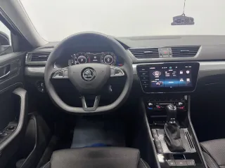 Skoda Superb 2023 — фото 14 из 20