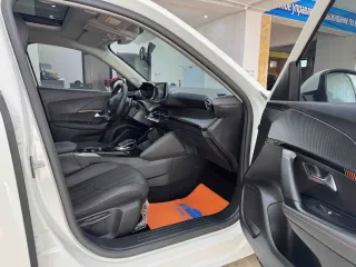 Peugeot 2008.0 2022 — фото 5 из 9