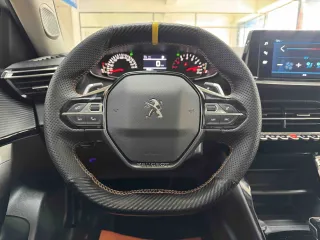 Peugeot 2008.0 2022 — фото 7 из 9
