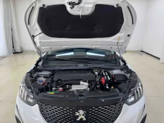 Peugeot 2008 2022 — фото 27 из 31