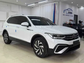 Volkswagen Tiguan L 2022 — фото 4 из 50