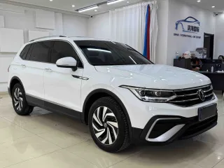 Volkswagen Tiguan L 2023 — фото 2 из 8
