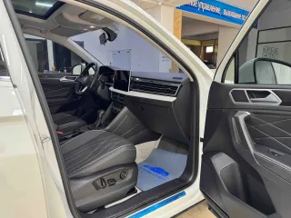 Volkswagen Tiguan L 2023 — фото 6 из 8