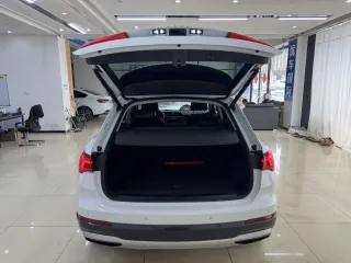Audi Q3 2021 — фото 19 из 28